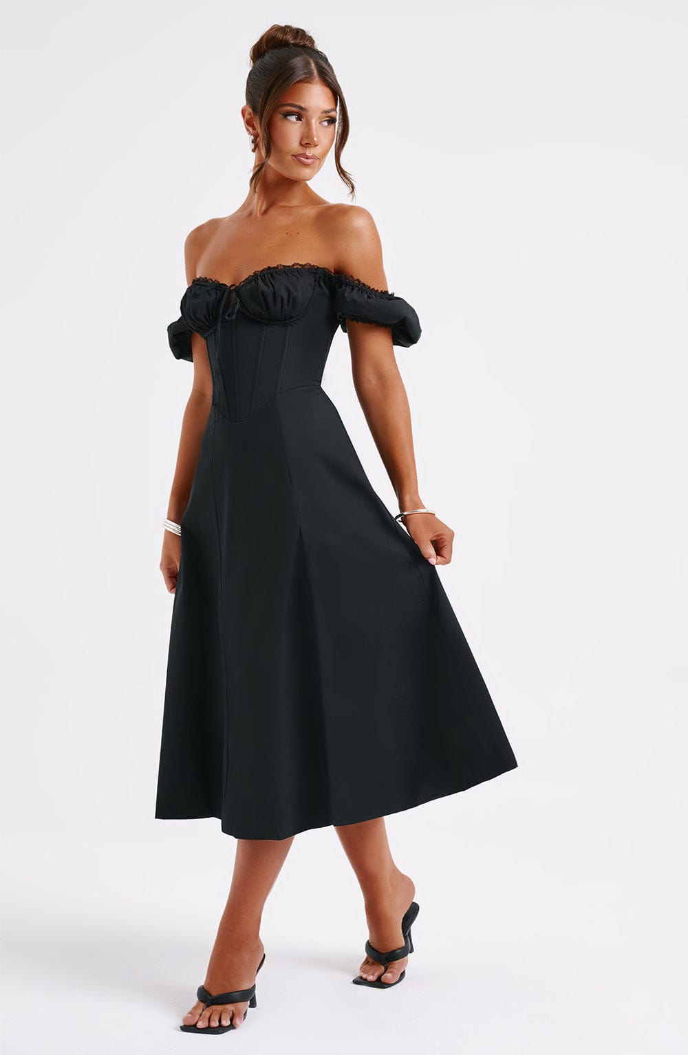 Courtney Midi Dress Black – Courtney Midi Dress Black, Timeless Elegance and Exclusive Sophistication