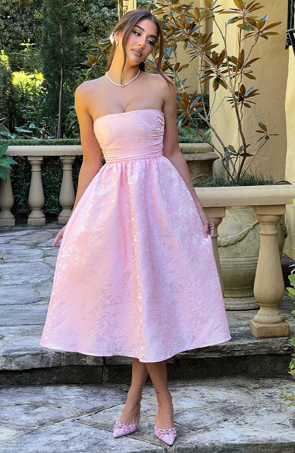 Saoirse Midi Dress Blush – Saoirse Blush Midi Dress, Elegance and Sophistication in Every Detail