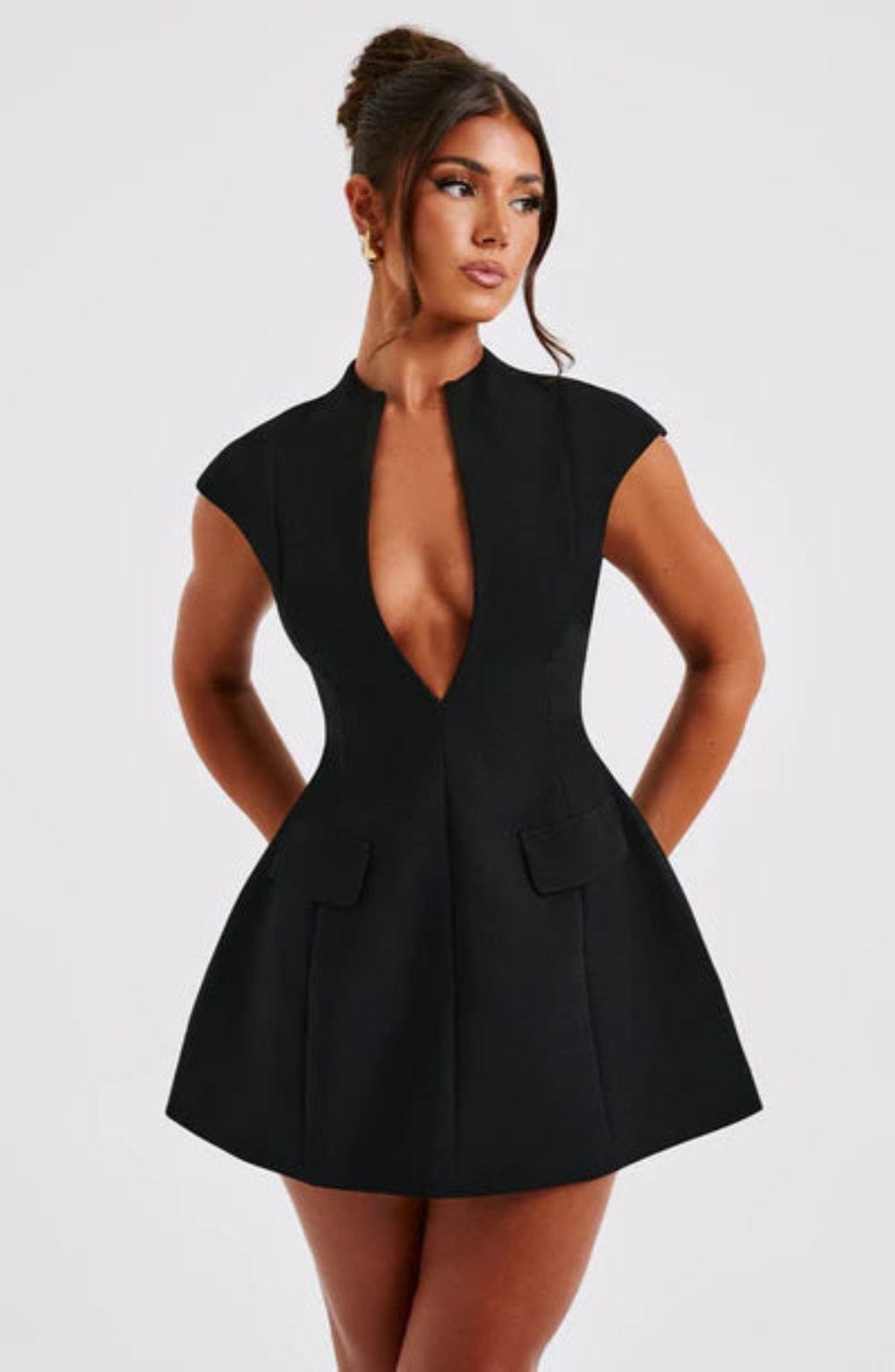 Suri Mini Dress Black - Suri Mini Dress Black, Timeless Elegance and Exclusivity
