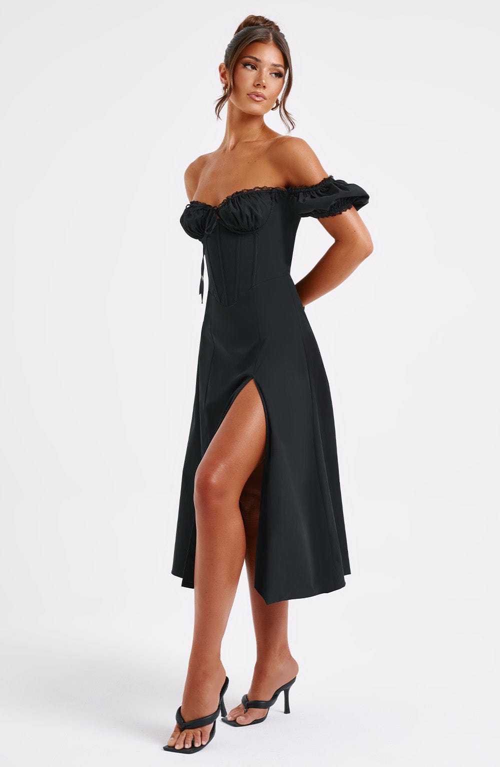 Courtney Midi Dress Black – Courtney Midi Dress Black, Timeless Elegance and Exclusive Sophistication