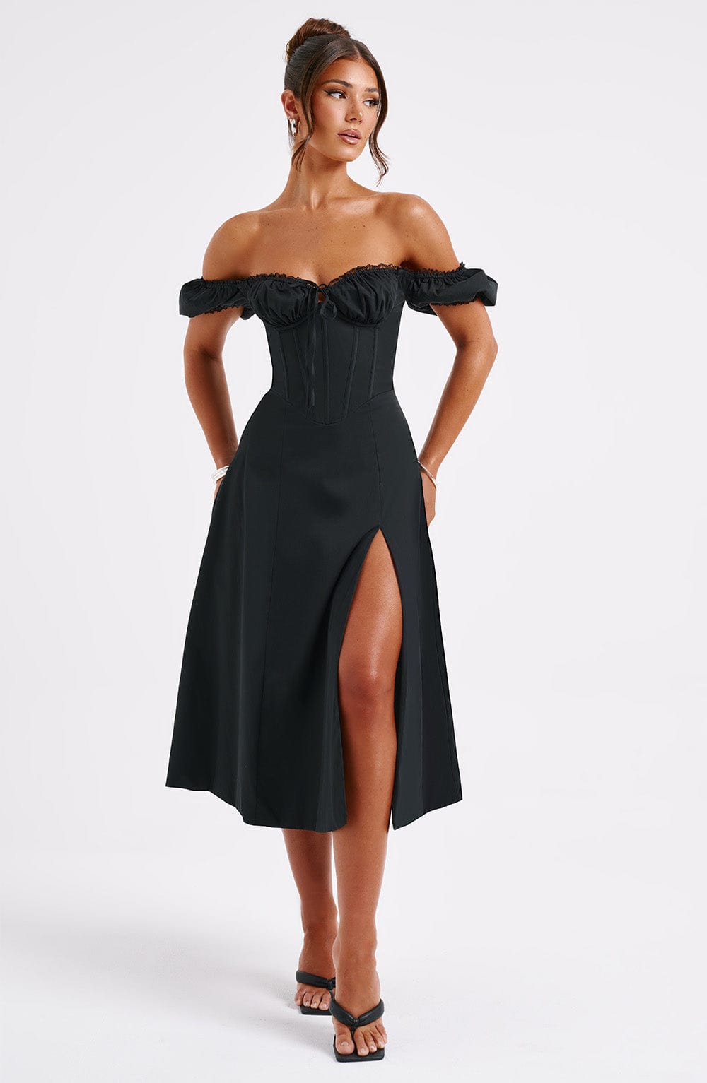 Courtney Midi Dress Black – Courtney Midi Dress Black, Timeless Elegance and Exclusive Sophistication