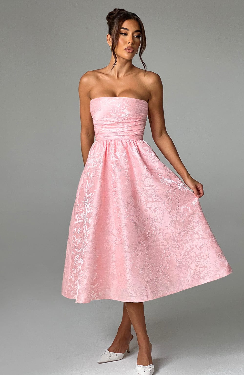 Saoirse Midi Dress Blush – Saoirse Blush Midi Dress, Elegance and Sophistication in Every Detail