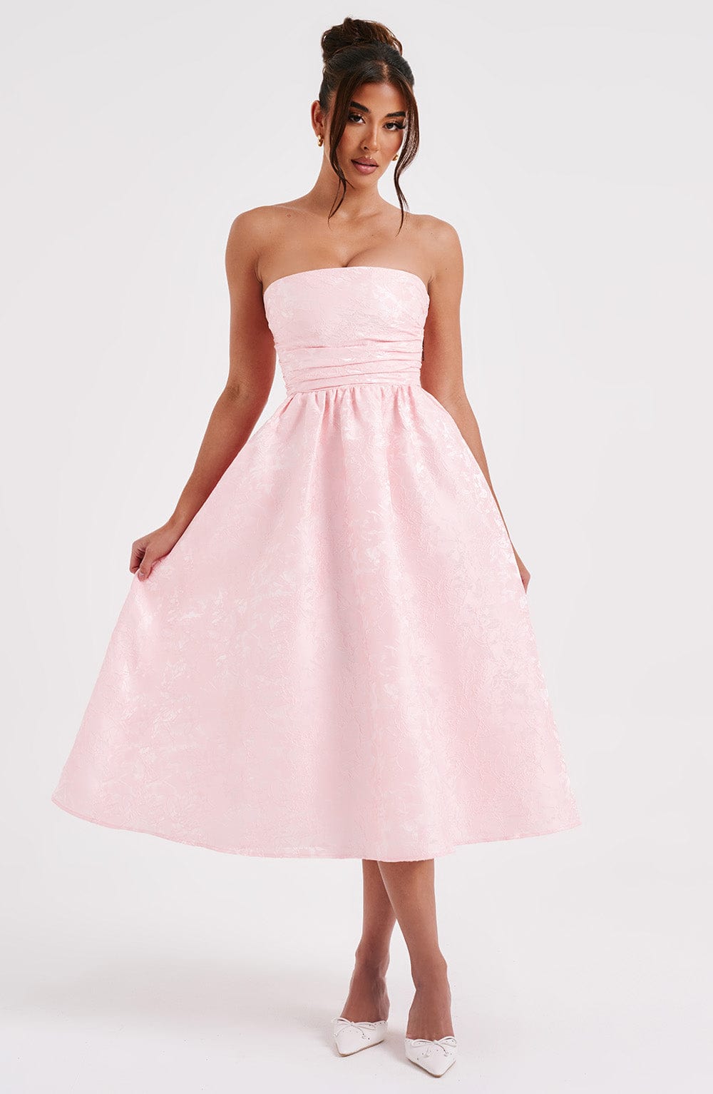 Saoirse Midi Dress Blush – Saoirse Blush Midi Dress, Elegance and Sophistication in Every Detail