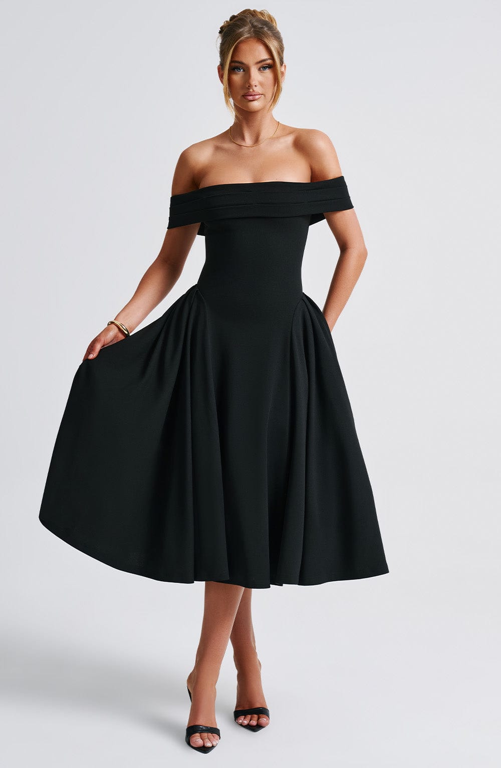 Miranda Midi Dress Black – Miranda Midi Dress Black, Timeless Elegance and Exclusive Sophistication
