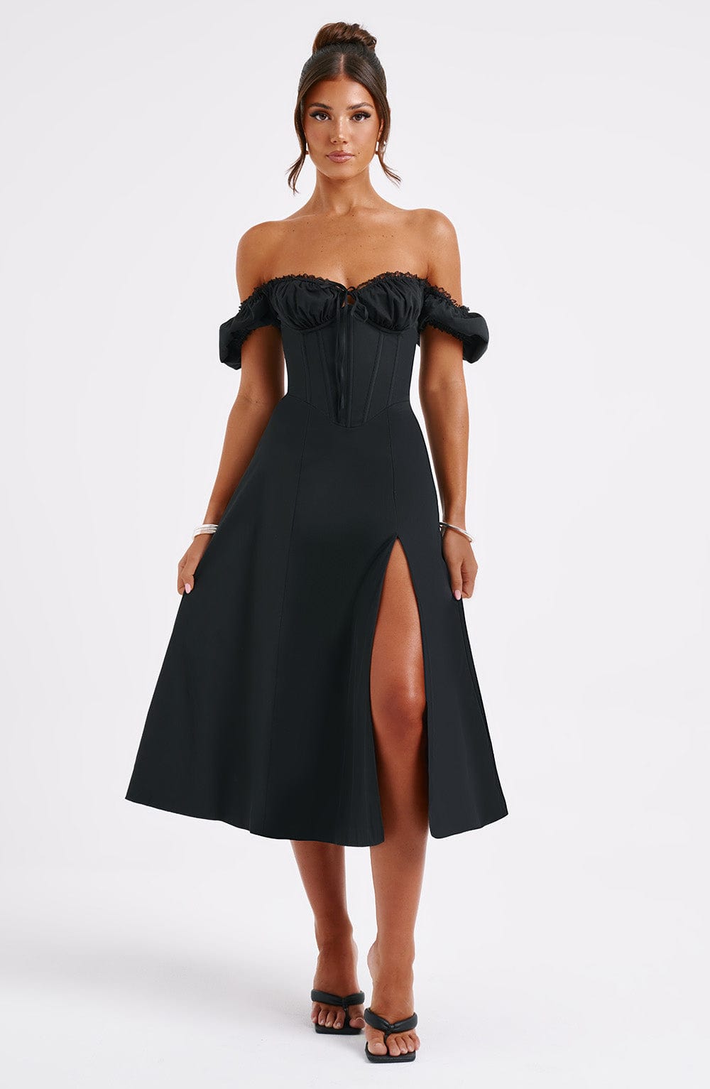 Courtney Midi Dress Black – Courtney Midi Dress Black, Timeless Elegance and Exclusive Sophistication